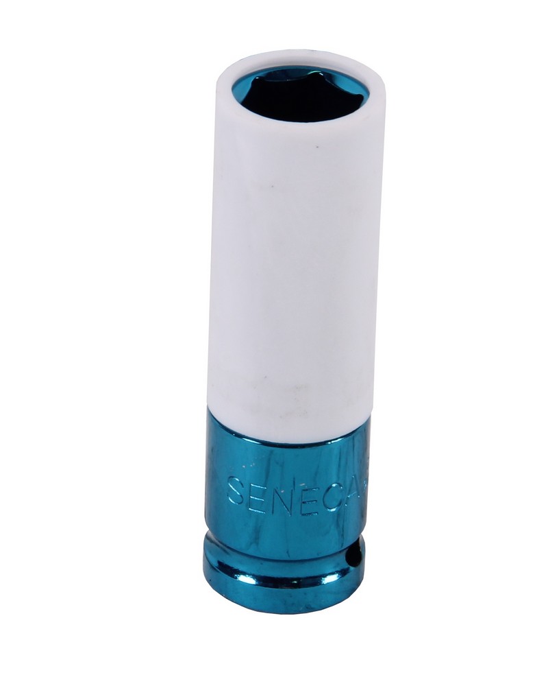 Protective impact socket with plastic cover 17 mm